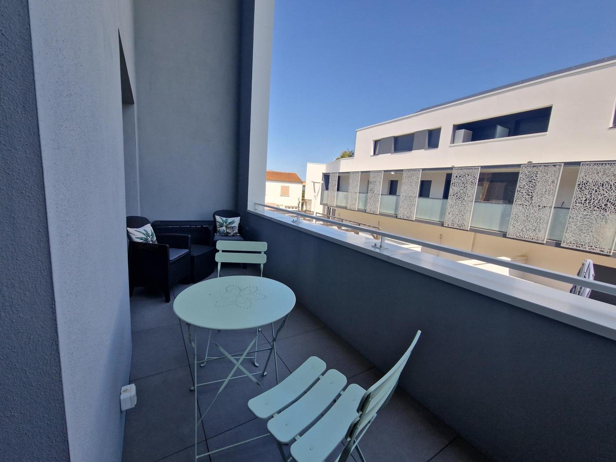 Les Carrelets - Jardin D'hiver- Wifi-terrasse-paking Appartement Puilboreau